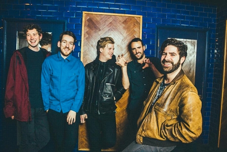 © Foals / Pooneh Ghana